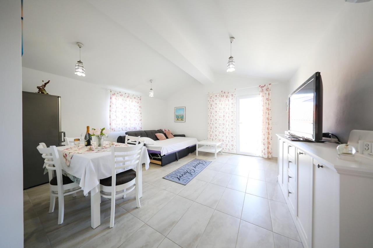 Holiday Home Ana Poljana  ภายนอก รูปภาพ
