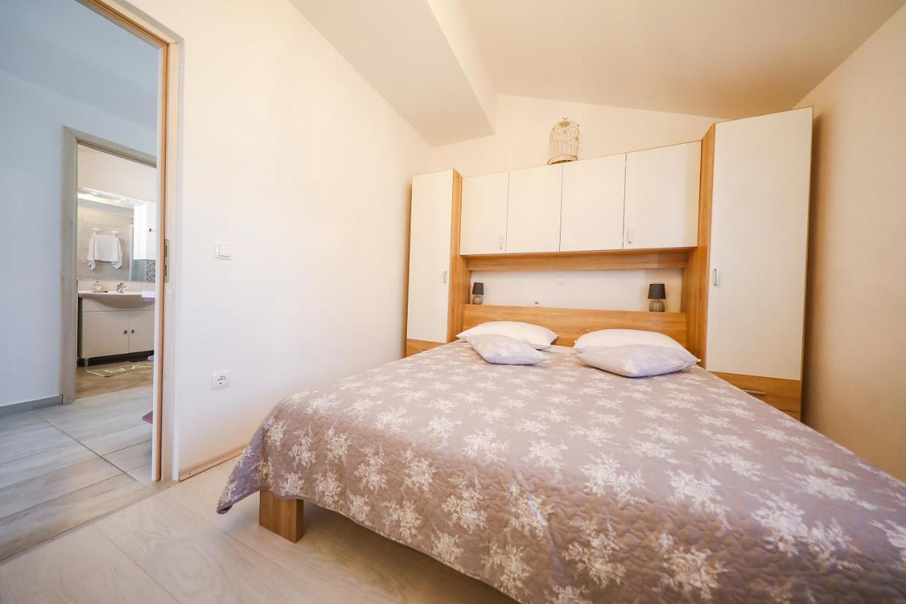 Holiday Home Ana Poljana  ภายนอก รูปภาพ