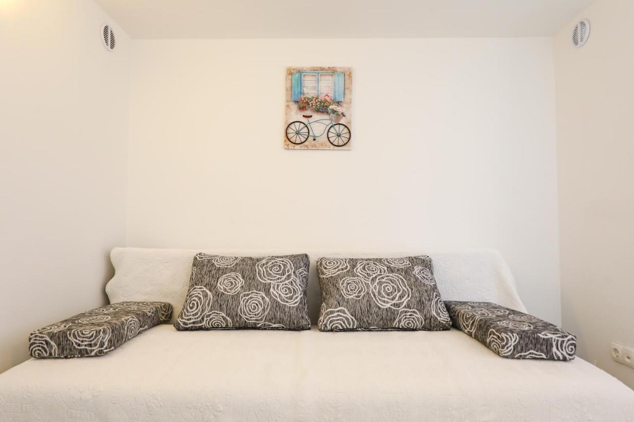 Holiday Home Ana Poljana  ภายนอก รูปภาพ