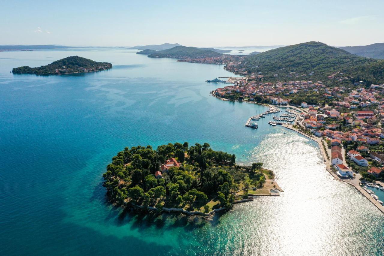 Holiday Home Ana Poljana  ภายนอก รูปภาพ