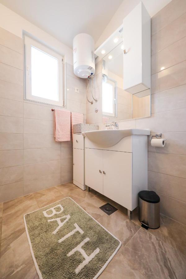 Holiday Home Ana Poljana  ภายนอก รูปภาพ